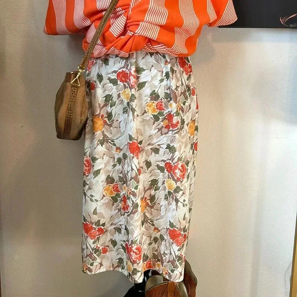 Vintage floral skirt - Picture 1 of 4